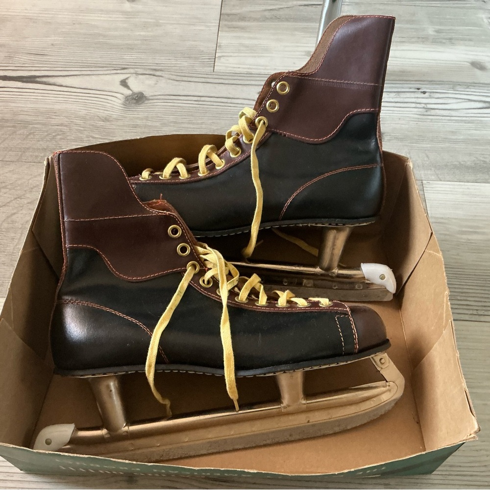 Vintage 70S Canadian rocket hockey ice skates pro style leather Sz 10 brown blac